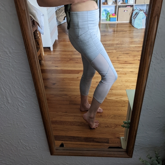 Athleta Chat to Town Leggings - Picture 3 of 16